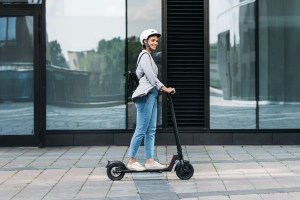 Monopattino Casco 300x200